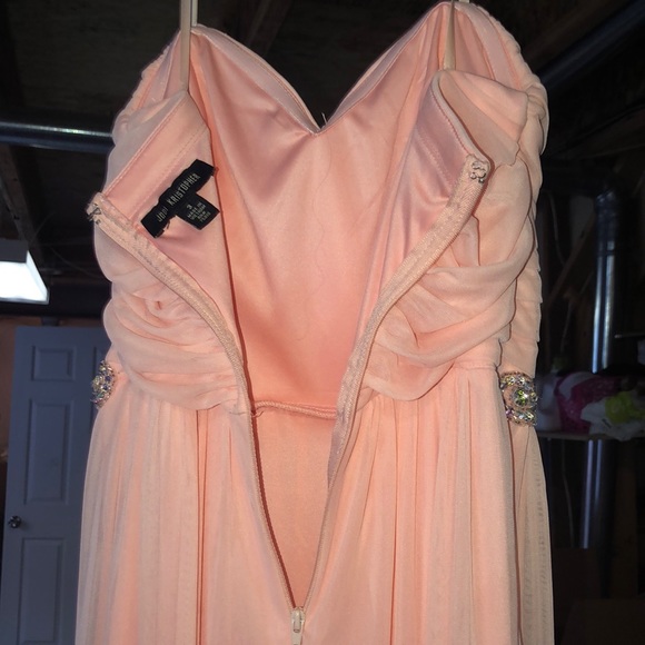 Prom dress ! - Picture 3 of 3